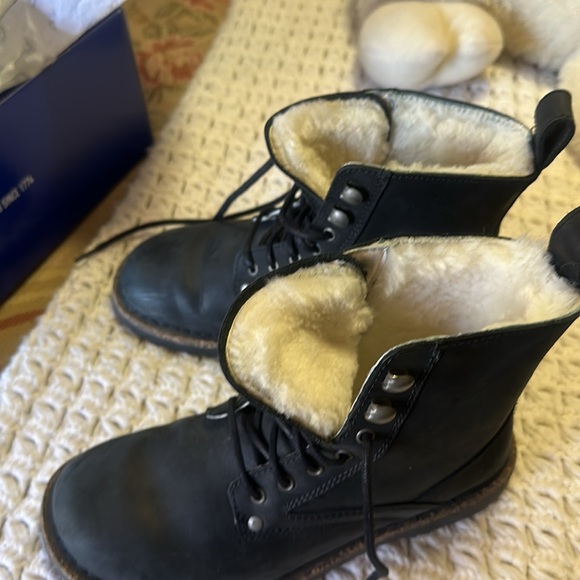 Birkenstock Bryson Shearling Black Boots - Picture 3 of 5